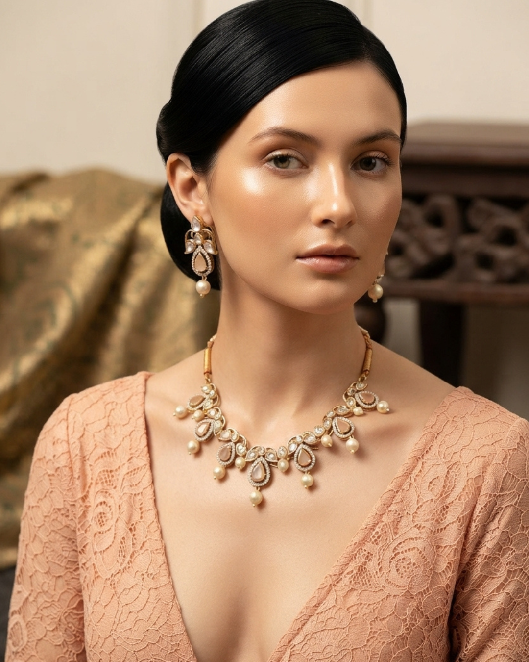 The Verra Necklace Set (Peach)