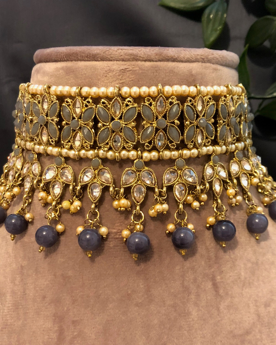 The Kensington Royal Choker Set