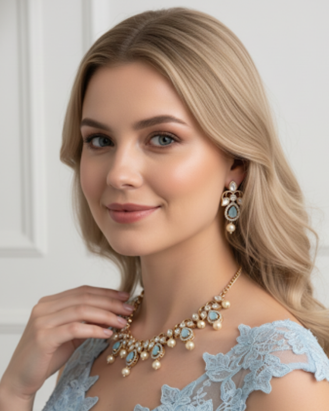 The Verra Necklace Set (Baby Blue)