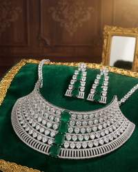 The Imperial Emerald & Diamond Collar Set