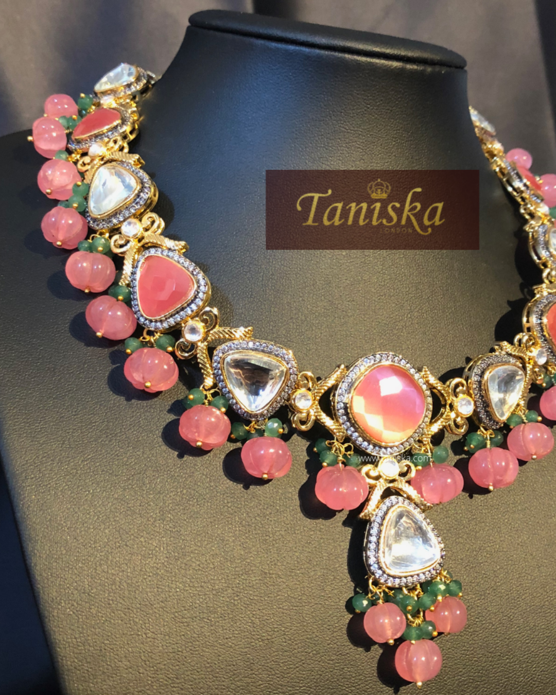 Regency Rose Necklace Set
