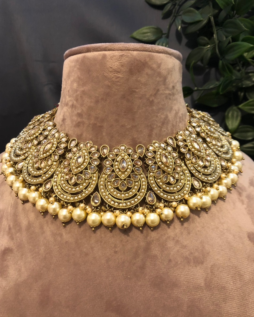 The Starlight Diva Golden Necklace Set