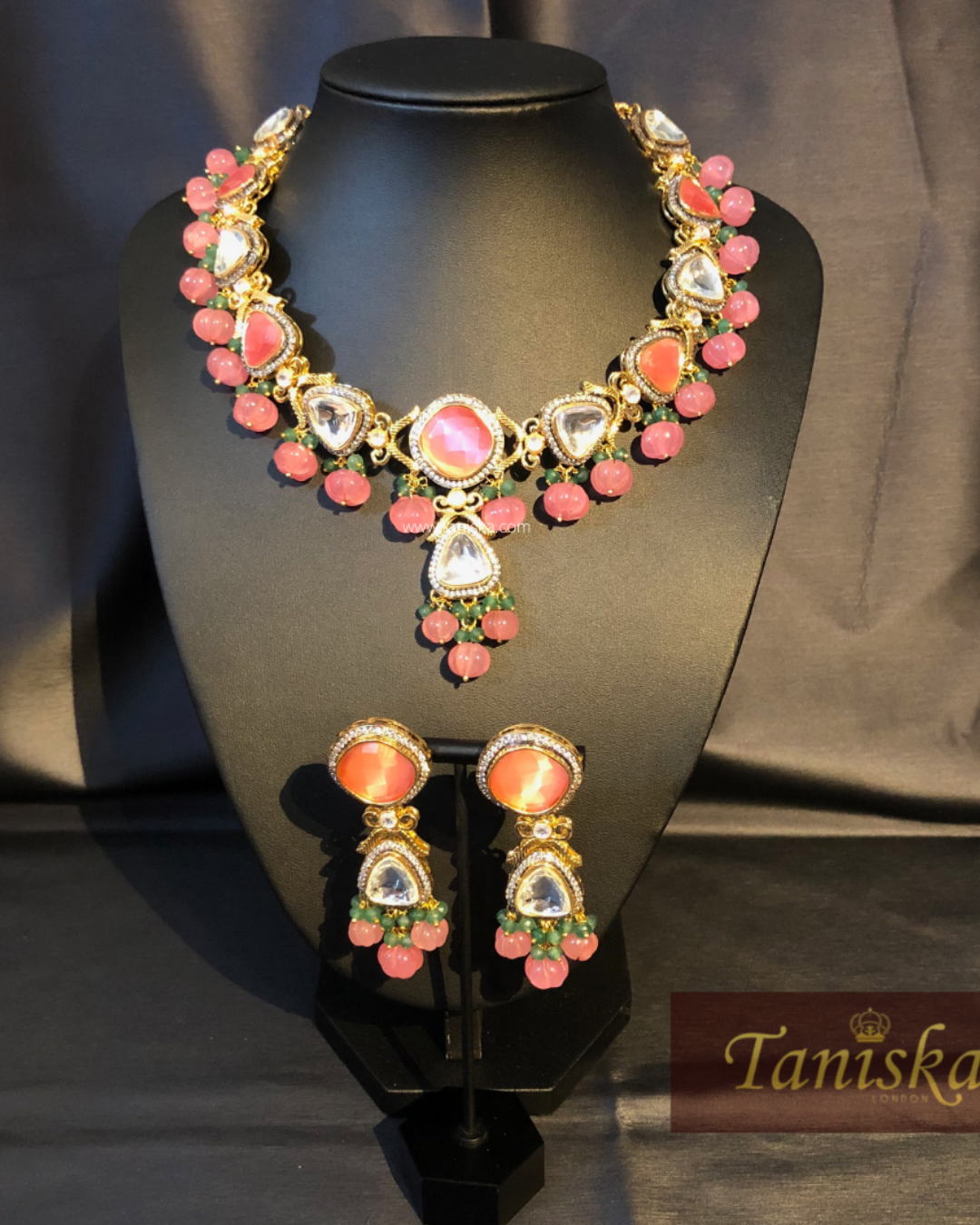 Regency Rose Necklace Set