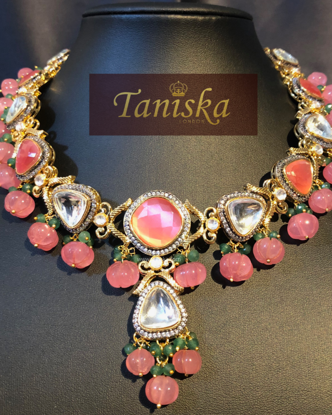 Regency Rose Necklace Set