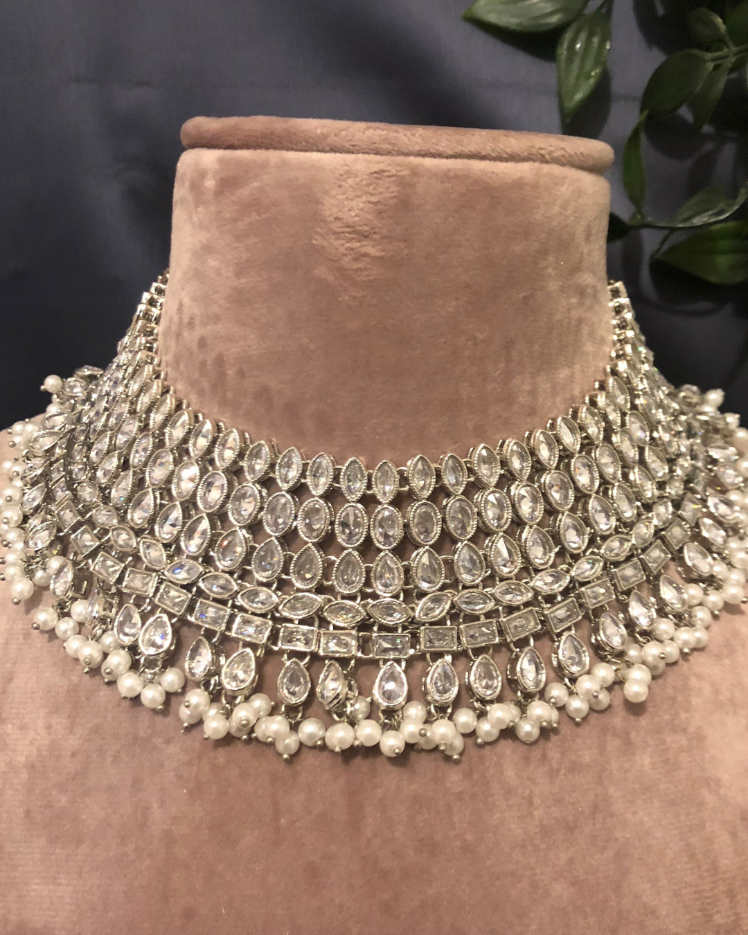 Silver Shimmer Regency Necklace Set