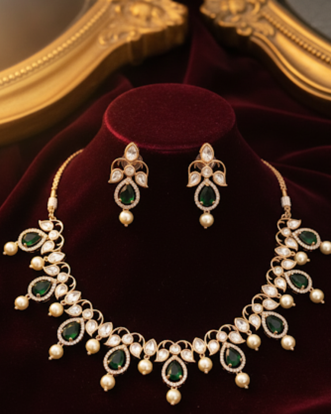 The Verra Necklace Set (Emerald Green)