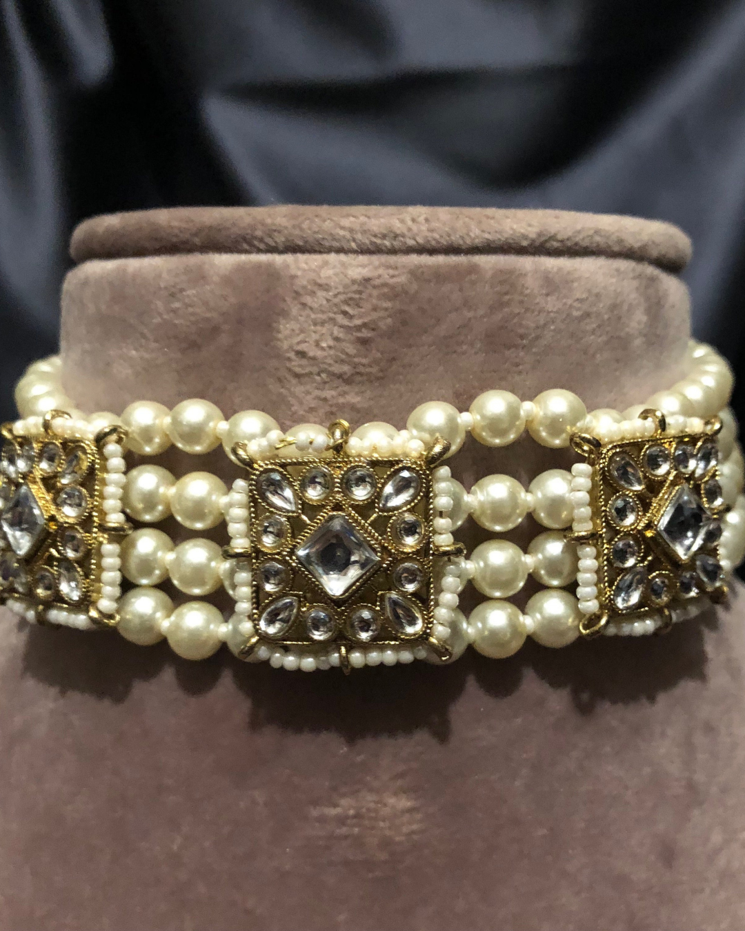 The Belgravia Pearl Choker Set