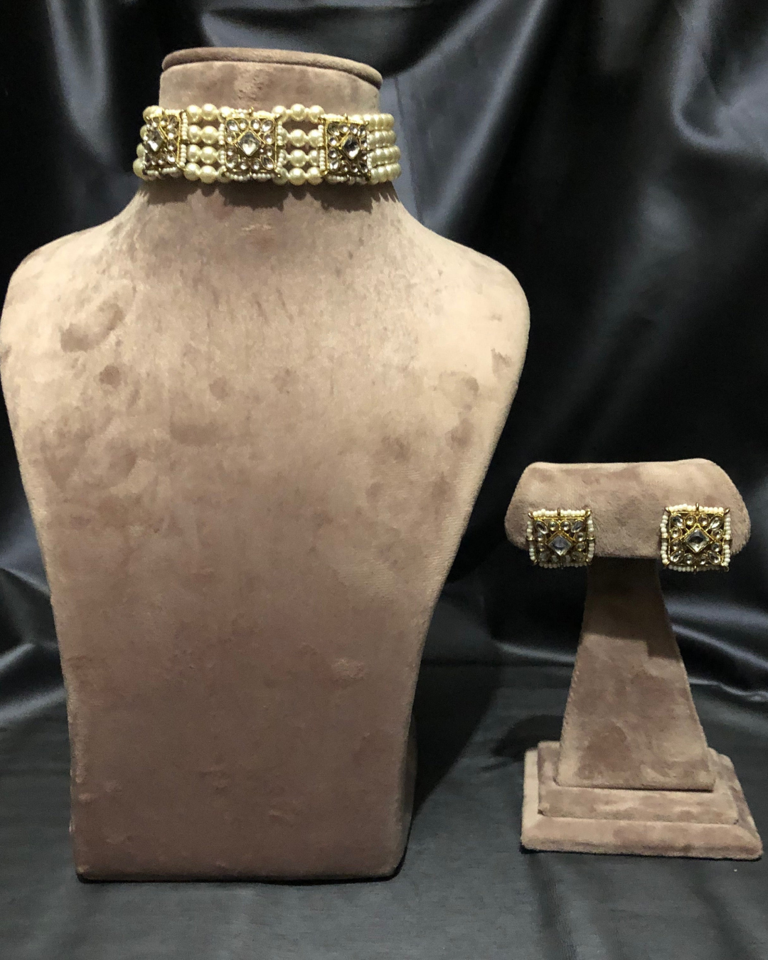 The Belgravia Pearl Choker Set