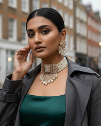 ISHANA Golden Uncut-Kundan Necklace/Choker Set