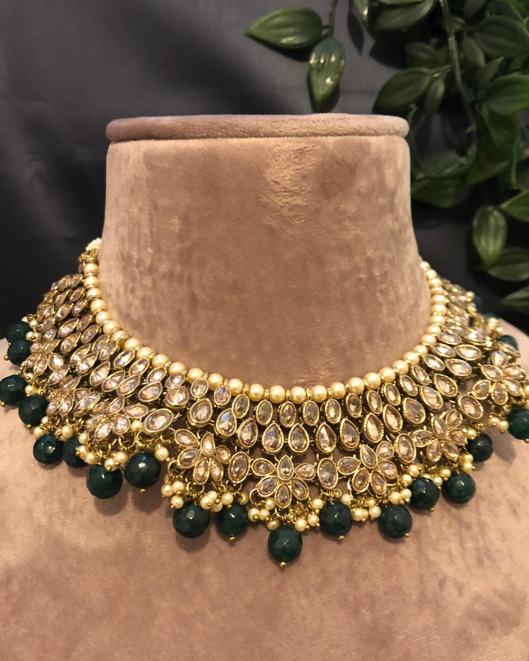 The Belgravia Emerald Necklace Set