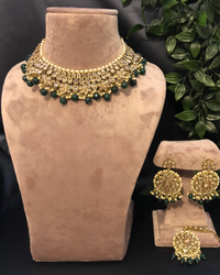 The Belgravia Emerald Necklace Set