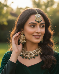 The Belgravia Emerald Necklace Set