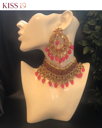 The Windsor Rose Choker Set