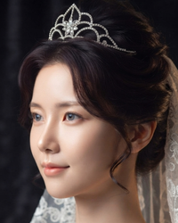 Statement Tiara